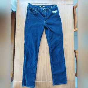 Levi's Women's 724 High Rise Straight Jeans Size 28